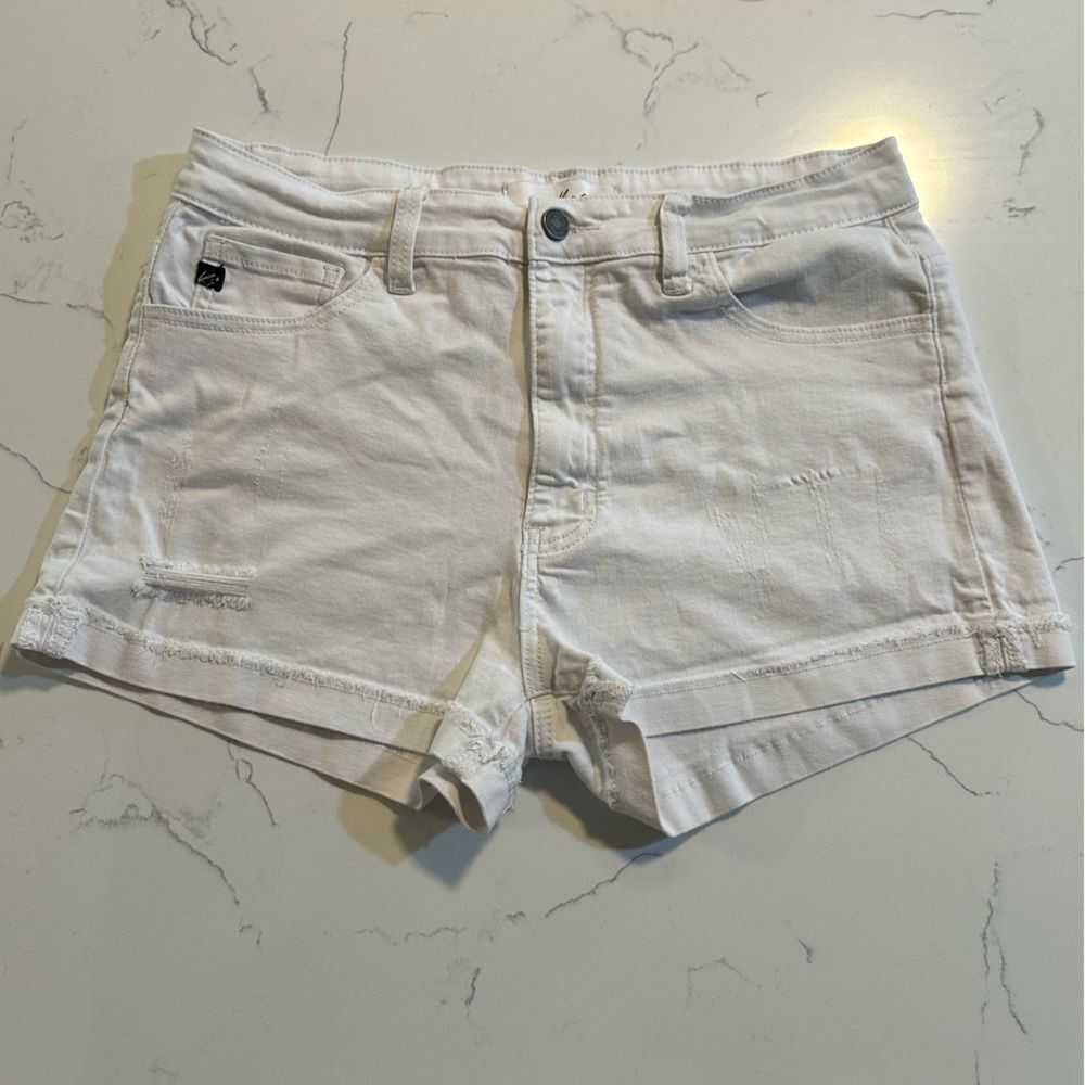 KanCan White Distressed Shorts 2” Size 32 - Picture 2 of 7